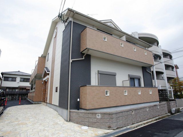 レオパレス柴原LA1の外観画像