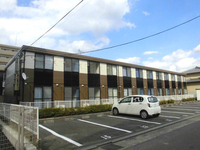 レオパレスルミエールの外観画像
