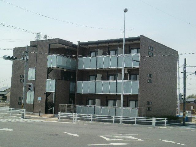 レオパレスPines寿の外観画像