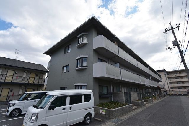レジデンス泉の外観画像