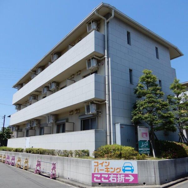 ヴァレーゼの外観画像