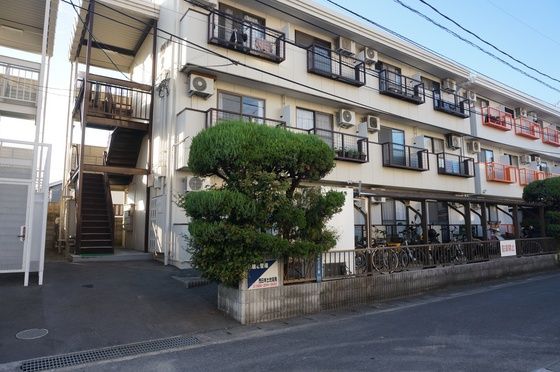 ホワイトメゾン学南2号棟の外観画像
