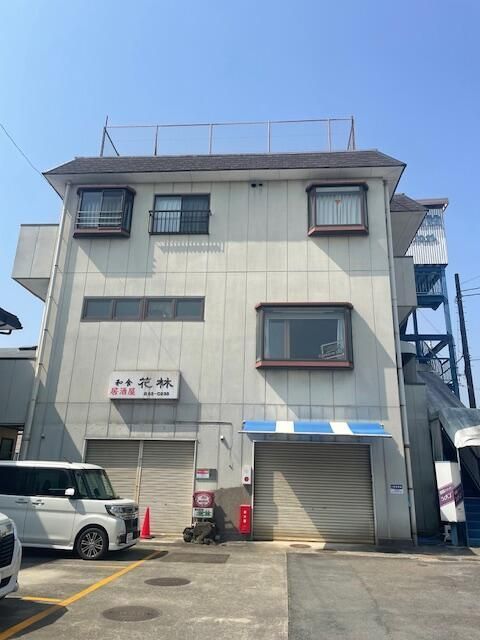 スカイビルの外観画像