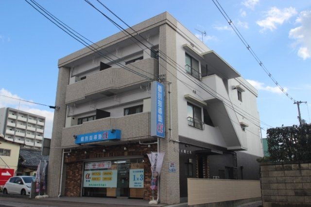 中央松屋ビルの外観画像