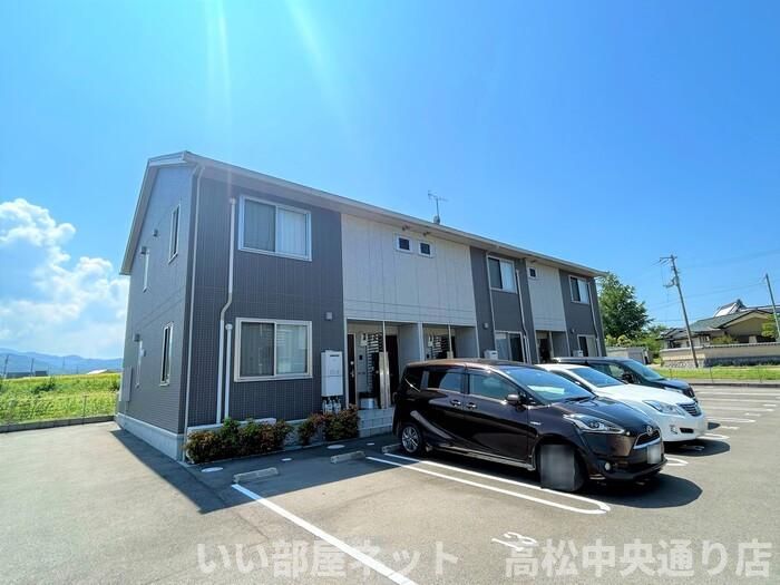 VIVACE B棟の外観画像