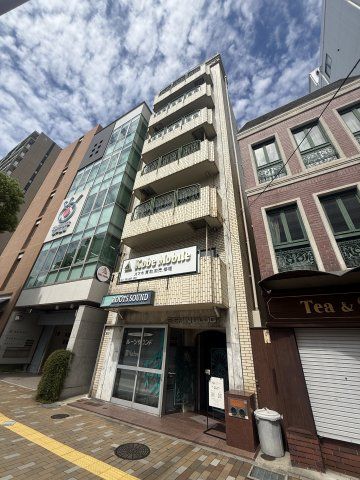 栄信ビルの外観画像