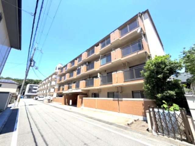 グローバル利倉の外観画像