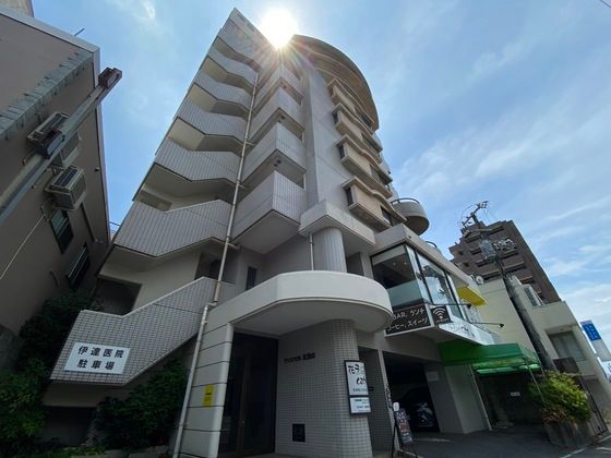 ワッソン比治山ビルの外観画像