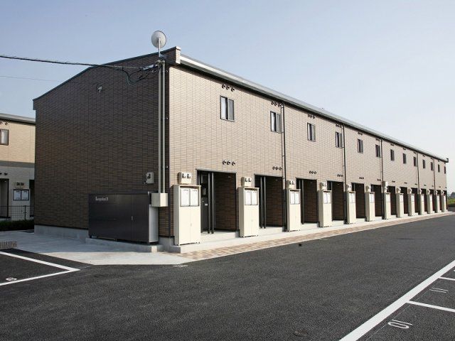 レオパレスピースフルさくらの外観画像