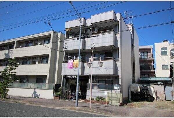 シティハイツ吉川の外観画像