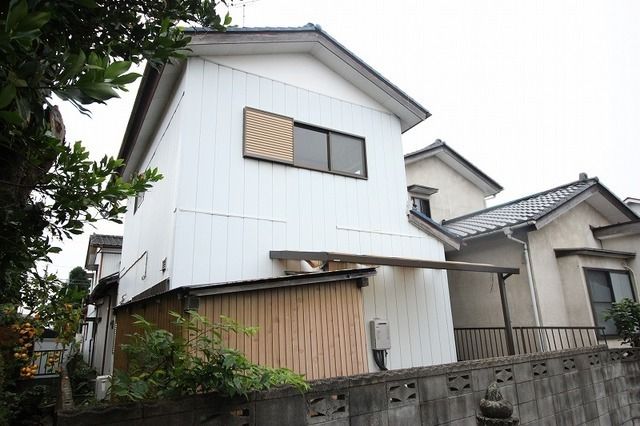 牛久町120-3一部戸建ての外観画像