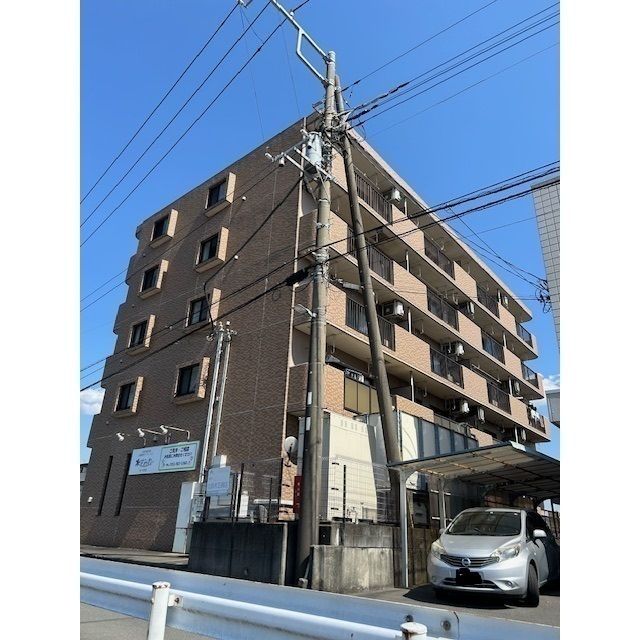 プラス21の外観画像