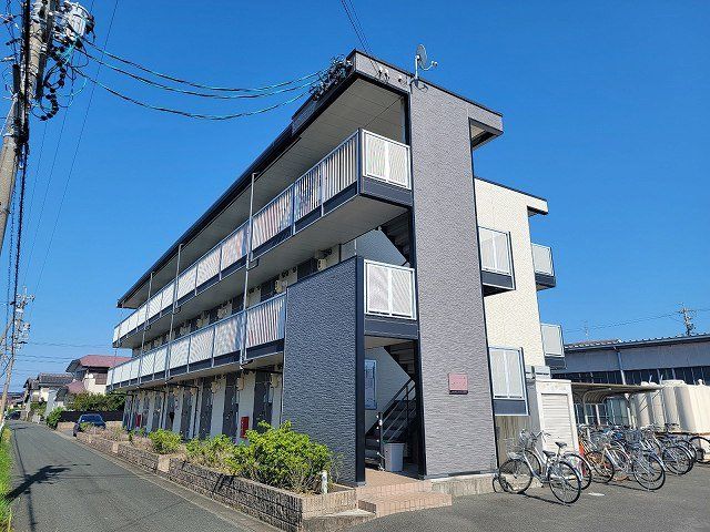 レオパレストルネード豊岡の外観画像