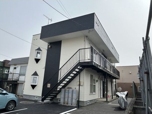 アルーアの外観画像