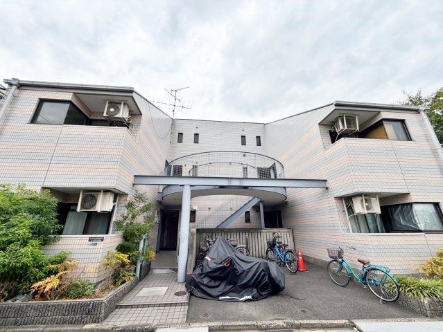 ラ・メゾン中小阪の外観画像