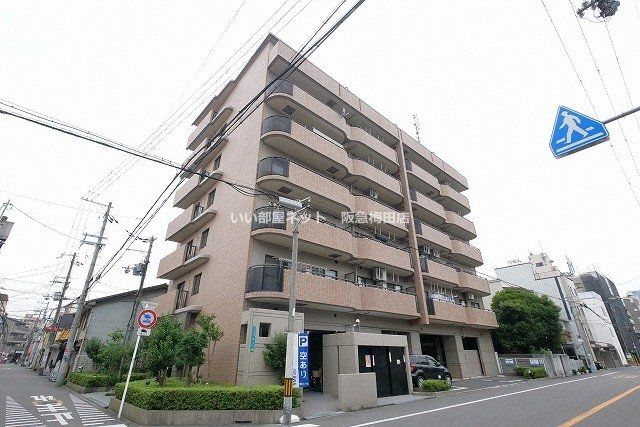 クロスロードの外観画像