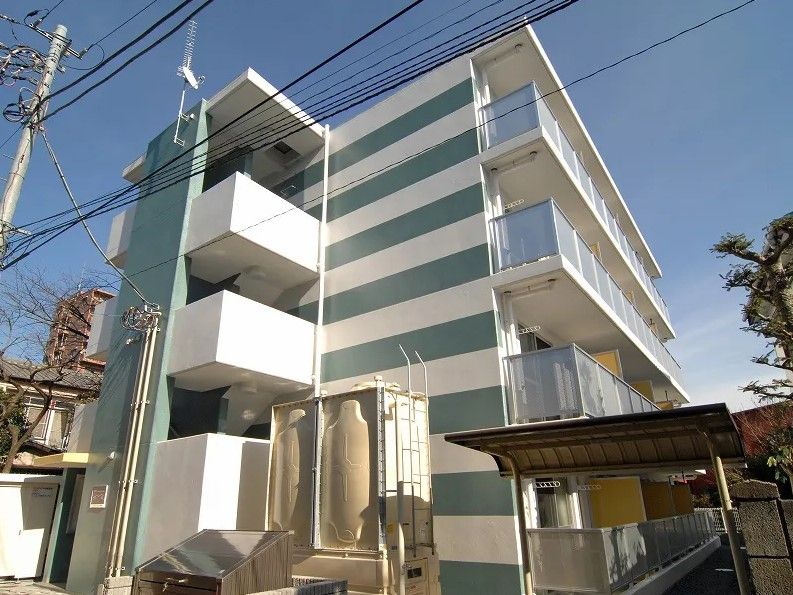 レオパレスストレーザ椿森の外観画像