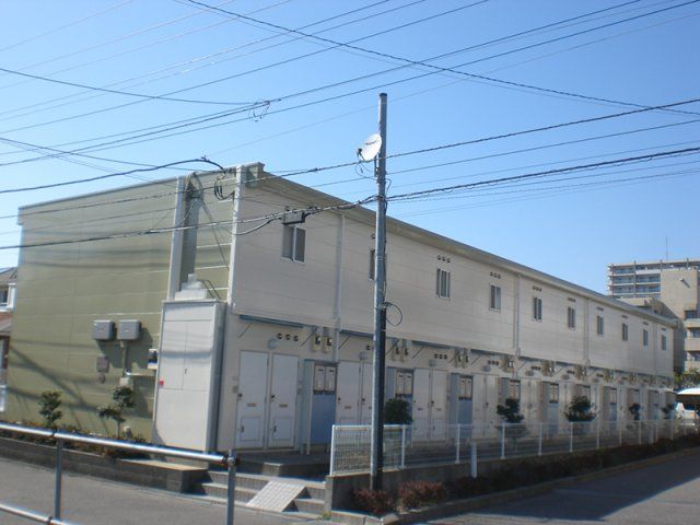 レオパレスKOSMOSの外観画像