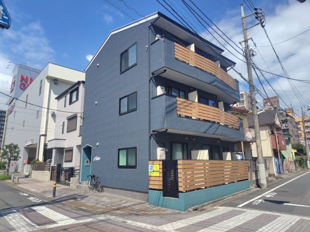 シャルムコートAYASEの外観画像