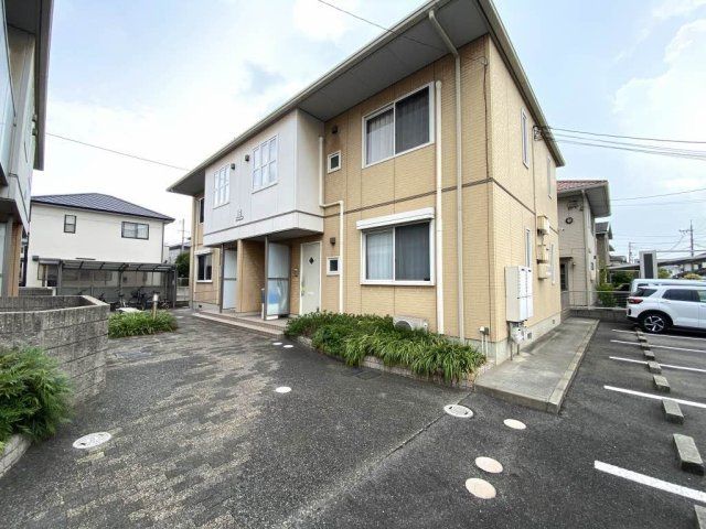 モンターニュ B棟の外観画像