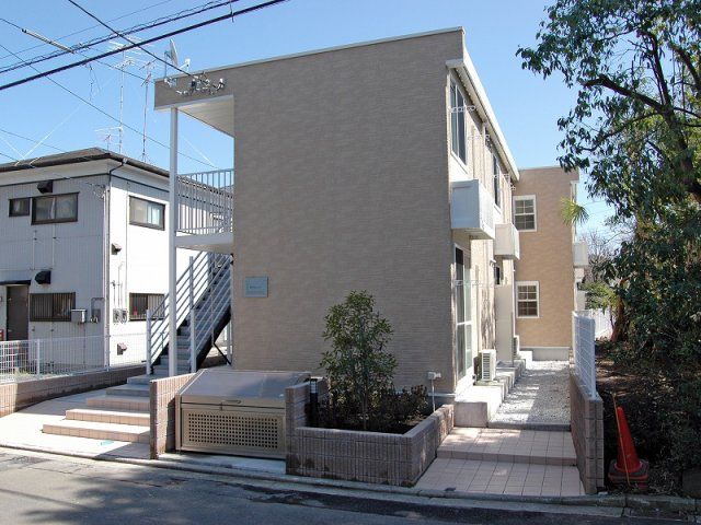 レオパレスカラコレスの外観画像